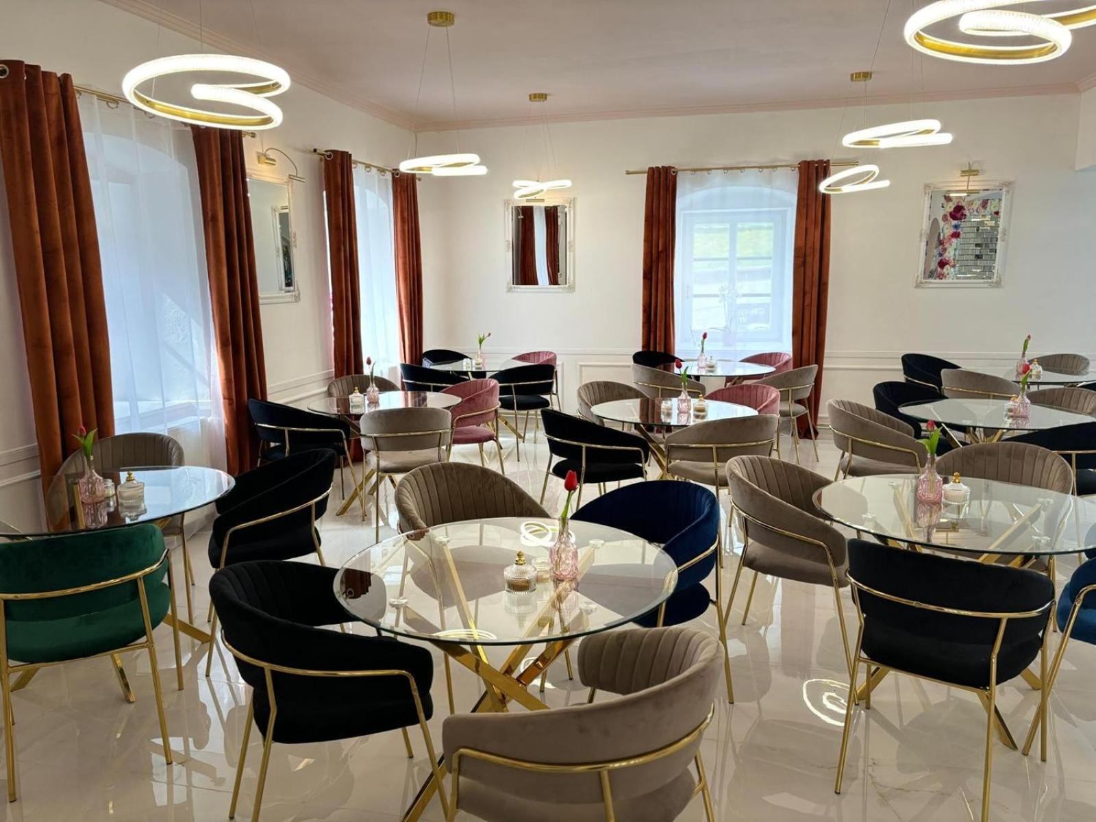 Boutique Hotel Posta Rl Oravsky Podzamok Bagian luar foto
