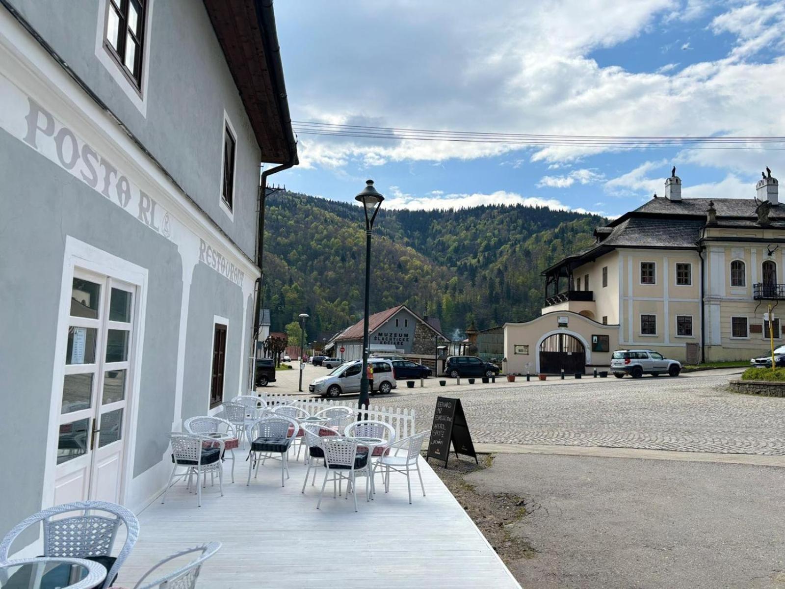 Boutique Hotel Posta Rl Oravsky Podzamok Bagian luar foto