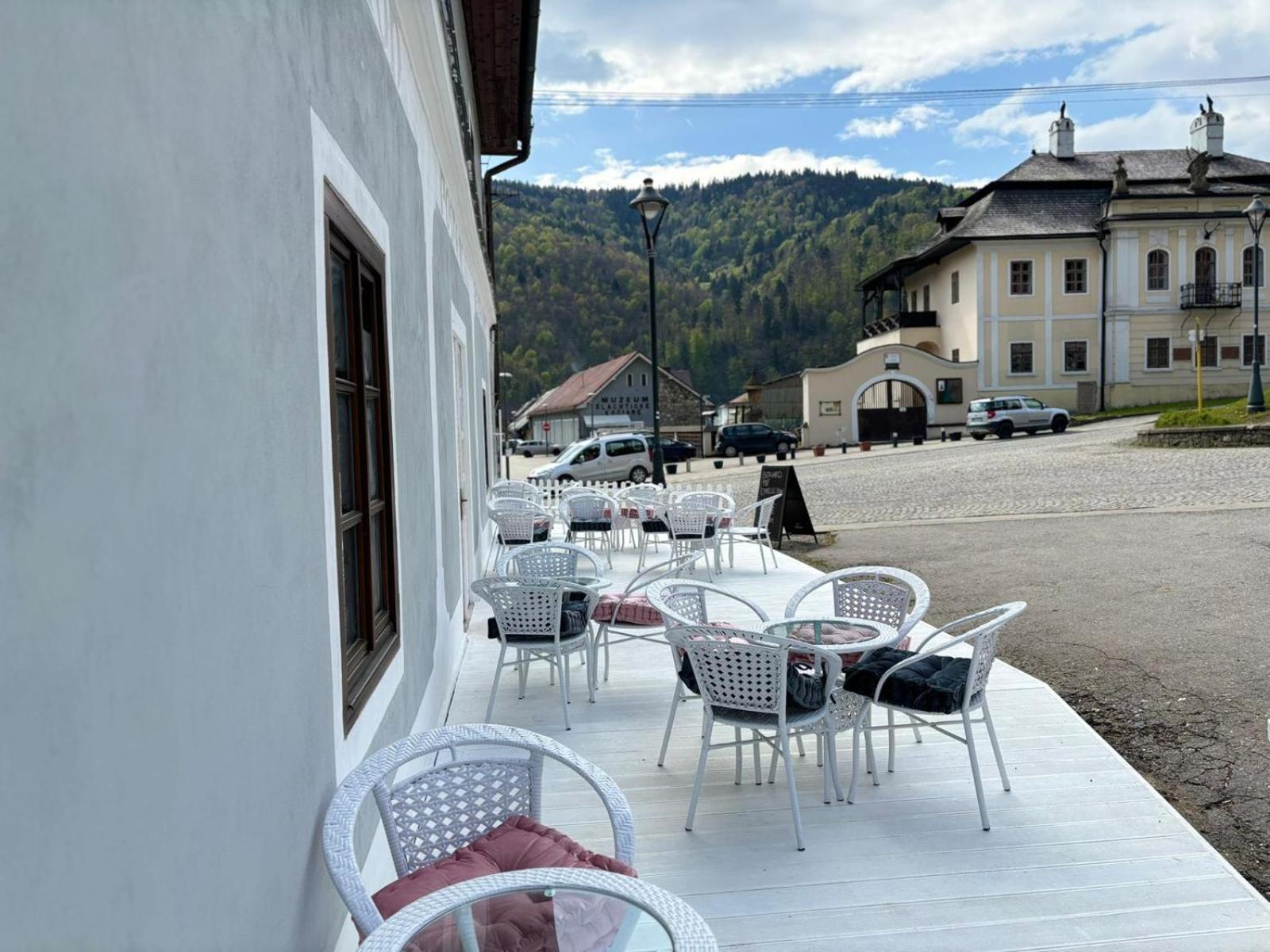 Boutique Hotel Posta Rl Oravsky Podzamok Bagian luar foto